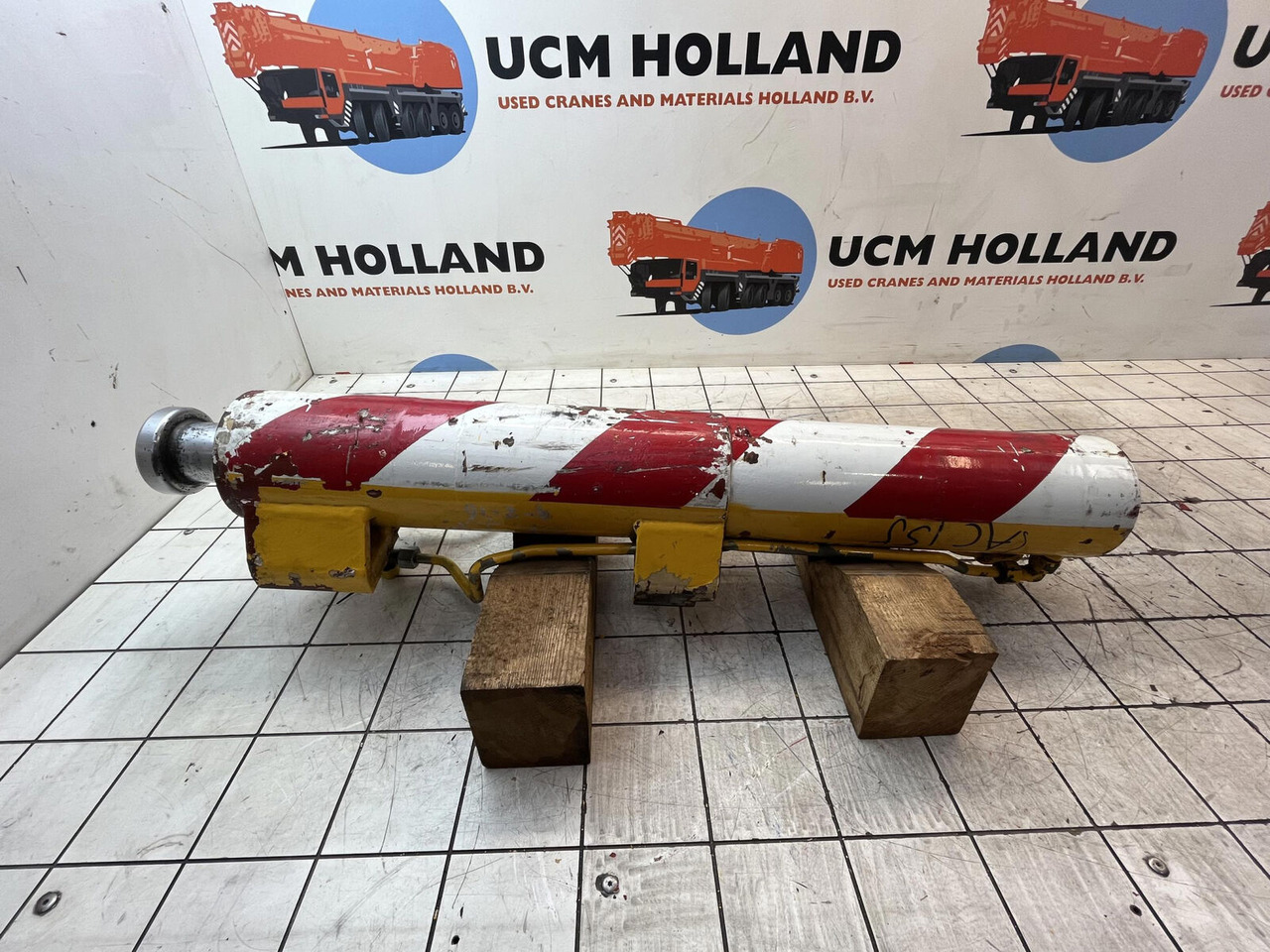 Terex AC 50 / AC 155 support cylinder front - Hydraulic cylinder for Mobile crane: picture 5 Terex AC 50 / AC 155 support cylinder front - Hydraulic cylinder for Mobile crane: picture 5