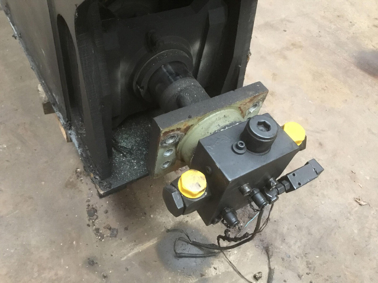 Terex PPM 400 ATT telescopic cylinder - Hydraulic cylinder for Mobile crane: picture 1 Terex PPM 400 ATT telescopic cylinder - Hydraulic cylinder for Mobile crane: picture 1