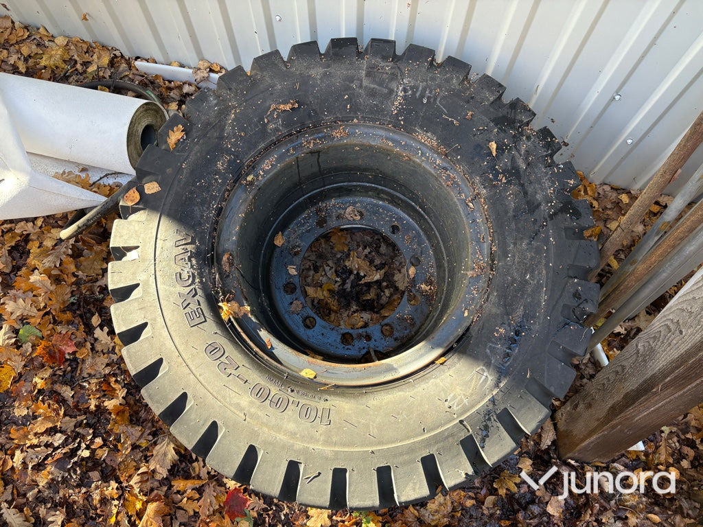 Däck & fälg - Till hjulgrävare Mitas - Wheel and tire package for Construction machinery: picture 2 Däck & fälg - Till hjulgrävare Mitas - Wheel and tire package for Construction machinery: picture 2