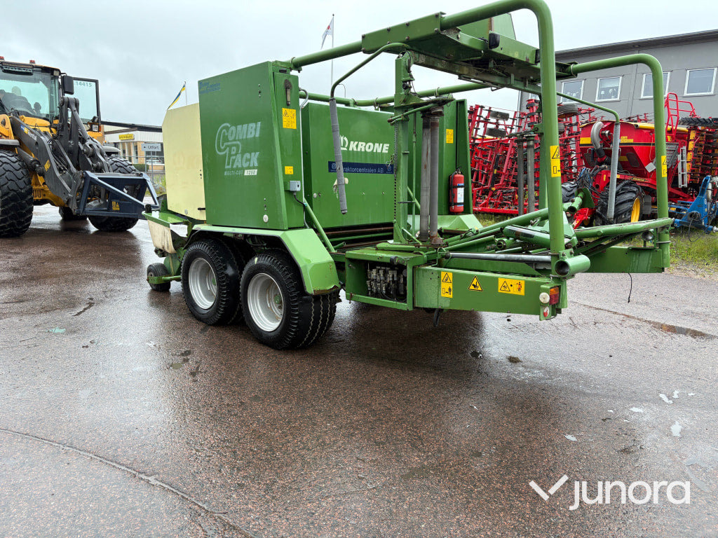 Rundbalspress Krone COMBI PACK 1250 - Self-loading wagon: picture 4 Rundbalspress Krone COMBI PACK 1250 - Self-loading wagon: picture 4