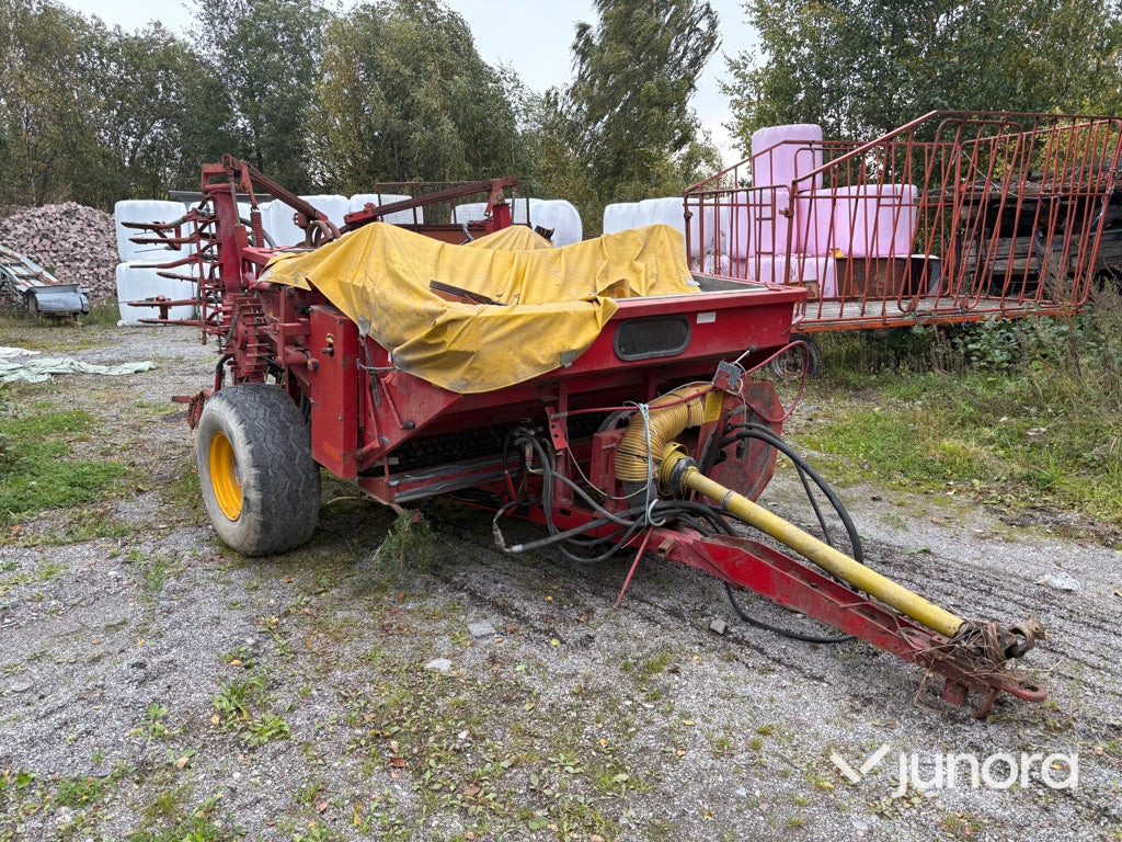 Såmaskin - Överum DRILL JET 2004 - Seed drill: picture 1 Såmaskin - Överum DRILL JET 2004 - Seed drill: picture 1