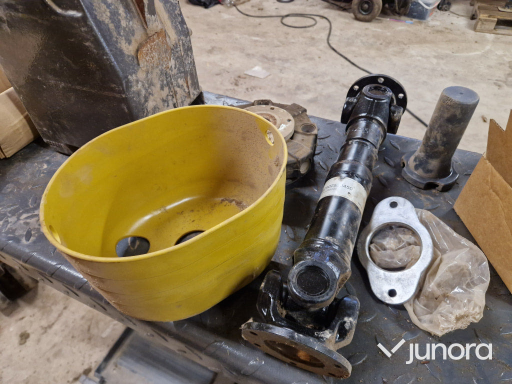 Front PTO - till Claas Arion 610 - Spare parts for Agricultural machinery: picture 5 Front PTO - till Claas Arion 610 - Spare parts for Agricultural machinery: picture 5