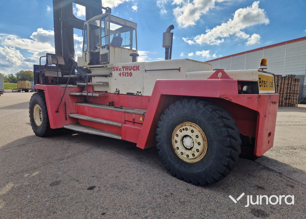 Svetruck 45120 Container Truck - Container handler: picture 2 Svetruck 45120 Container Truck - Container handler: picture 2