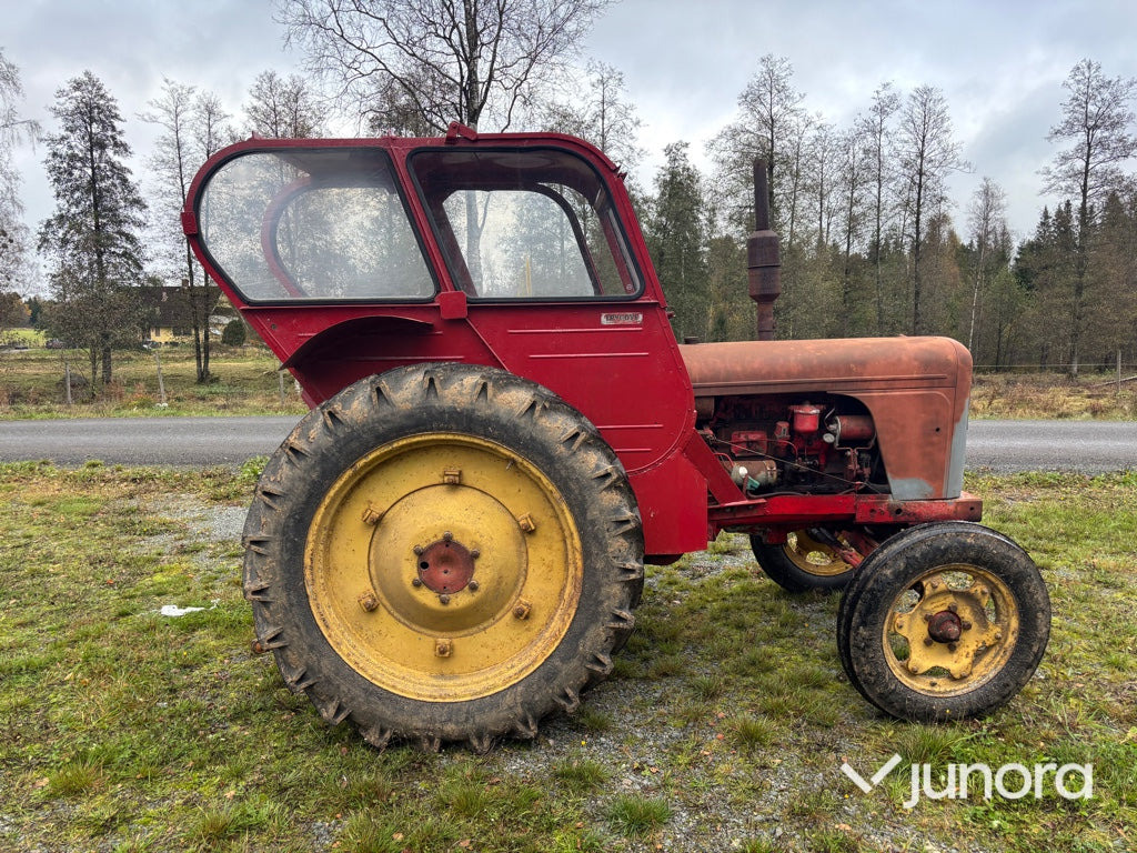 Traktor - David Brown DB40 D - Farm tractor: picture 5 Traktor - David Brown DB40 D - Farm tractor: picture 5