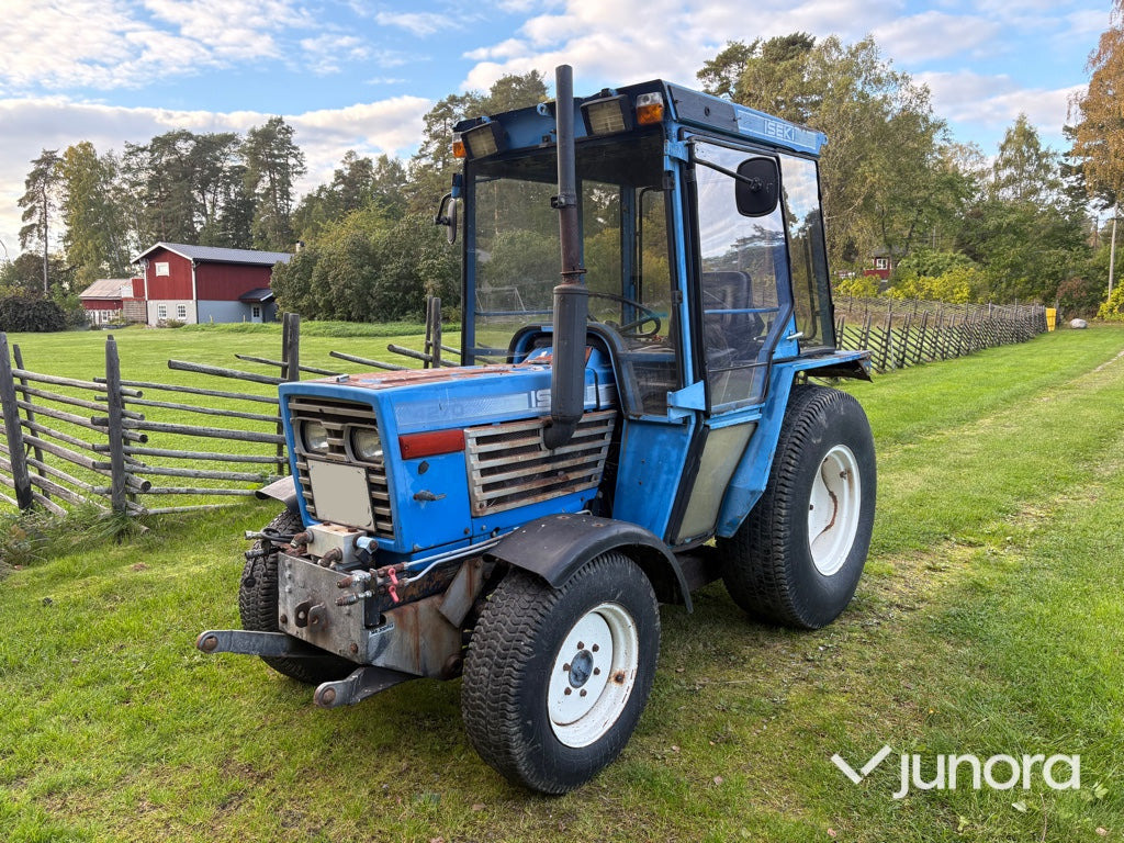 Traktor Iseki TE 4270 - Farm tractor: picture 1 Traktor Iseki TE 4270 - Farm tractor: picture 1