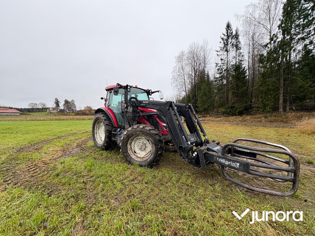 Traktor - Valtra A115 - Farm tractor: picture 5 Traktor - Valtra A115 - Farm tractor: picture 5