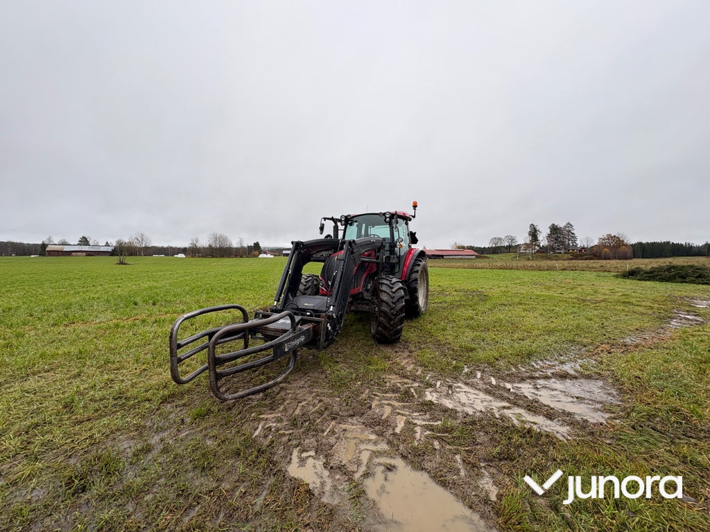 Traktor - Valtra A115 - Farm tractor: picture 2 Traktor - Valtra A115 - Farm tractor: picture 2