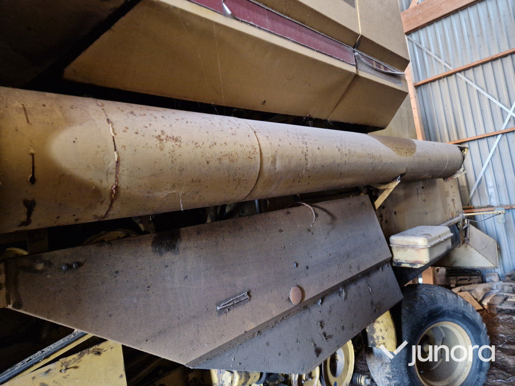 Tröska - New Holland TF 46 - Combine harvester: picture 4 Tröska - New Holland TF 46 - Combine harvester: picture 4