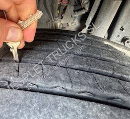 Renault C-Series 460 - Dropside/ Flatbed truck: picture 3 Renault C-Series 460 - Dropside/ Flatbed truck: picture 3