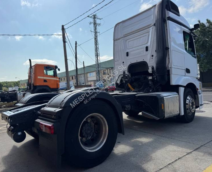 Mercedes Actros 1851 LS - Tractor unit: picture 5 Mercedes Actros 1851 LS - Tractor unit: picture 5