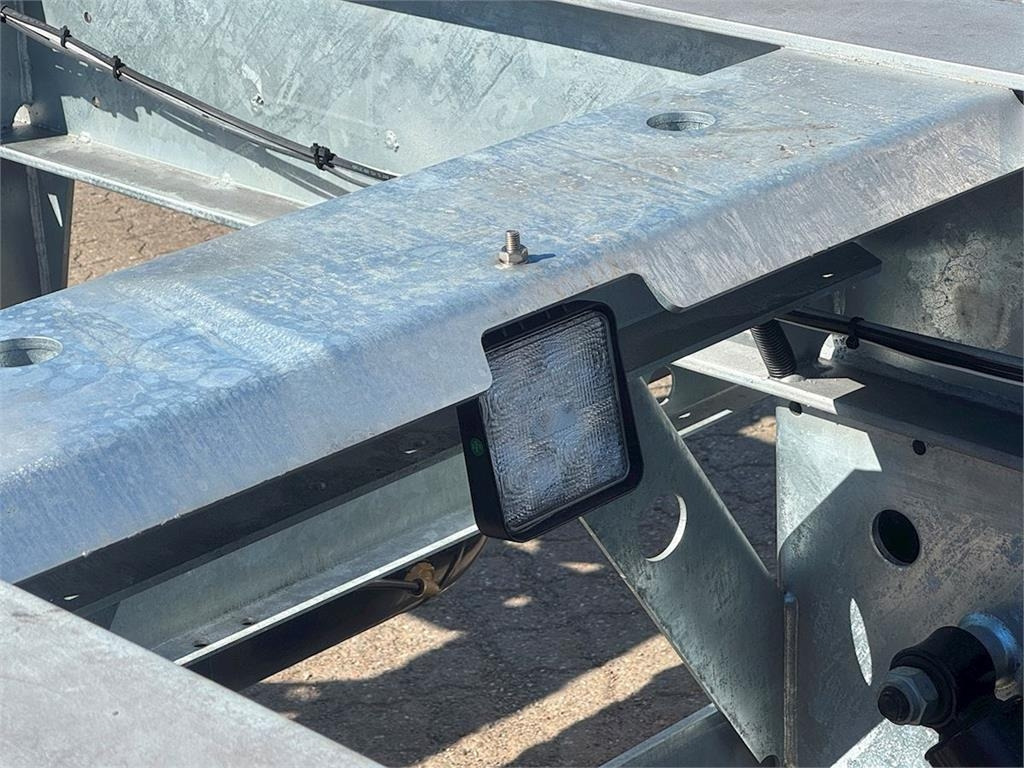 Hangler 20 ton til alle veksellads typer  - Container transporter/ Swap body trailer: picture 4 Hangler 20 ton til alle veksellads typer  - Container transporter/ Swap body trailer: picture 4