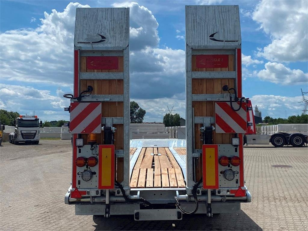 Hangler 3-aks, Hydraulisk ramper, Galvaniseret.  - Low loader trailer: picture 4 Hangler 3-aks, Hydraulisk ramper, Galvaniseret.  - Low loader trailer: picture 4