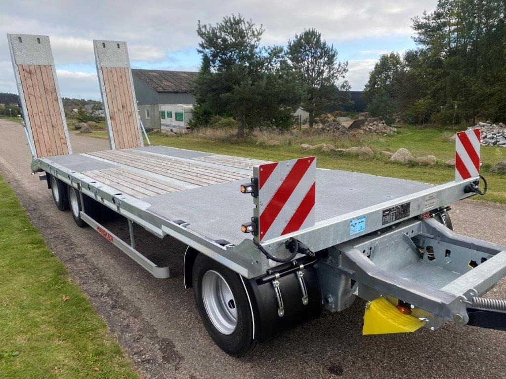 Hangler DTS-H 300 P 3 akslet med ramper  - Low loader trailer: picture 4 Hangler DTS-H 300 P 3 akslet med ramper  - Low loader trailer: picture 4