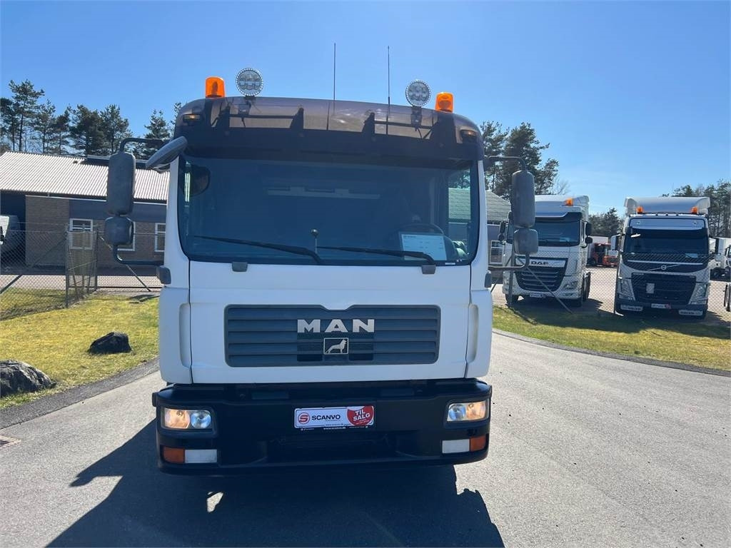 Autotransporter truck MAN TGL 12-240 4x2 BL - Fassi kran: picture 9