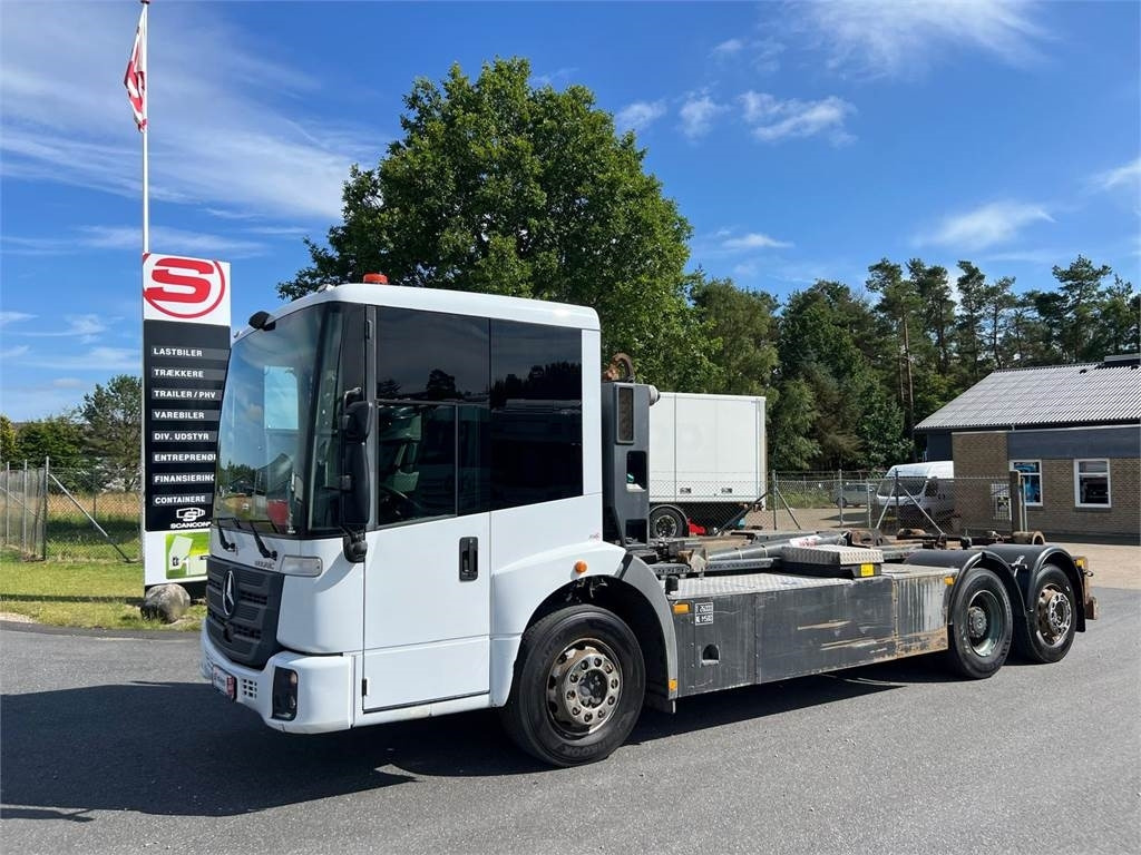 Mercedes-Benz Econic 2630 L - Hook lift truck: picture 1 Mercedes-Benz Econic 2630 L - Hook lift truck: picture 1