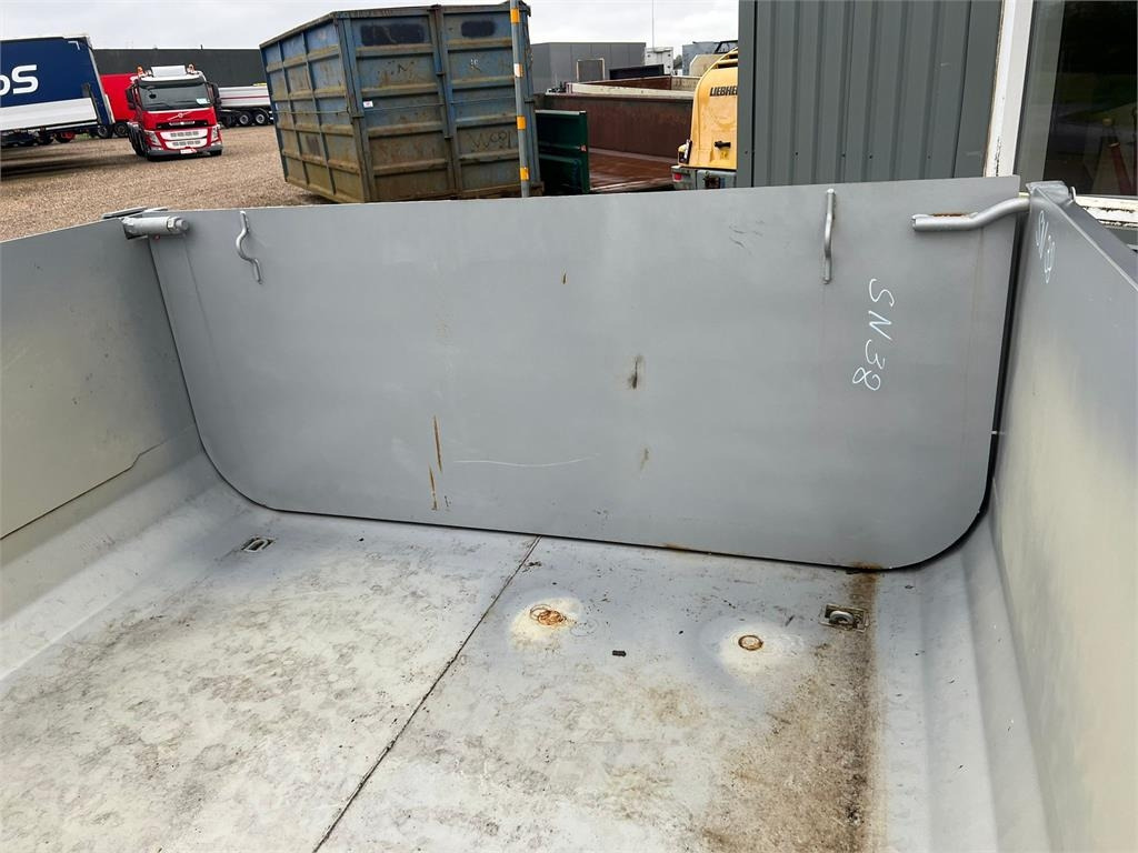 Flatbed body Scancon SH6014 Hardox 14m3 6000mm: picture 17 Flatbed body Scancon SH6014 Hardox 14m3 6000mm: picture 17