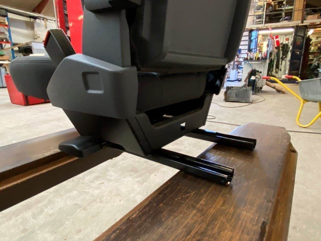 Scania Passagersæde u-luft - Cab for Truck: picture 2 Scania Passagersæde u-luft - Cab for Truck: picture 2