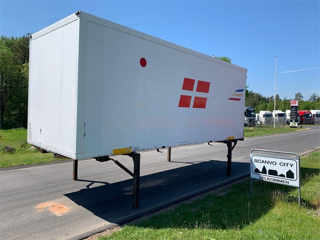 Schmitz WKD 7150 mm - bagdøre - Closed box semi-trailer: picture 1 Schmitz WKD 7150 mm - bagdøre - Closed box semi-trailer: picture 1