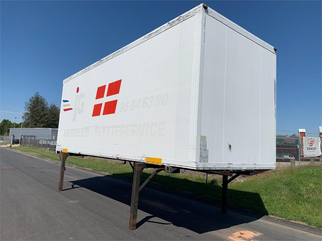 Schmitz WKD 7150 mm - bagdøre - Closed box semi-trailer: picture 3 Schmitz WKD 7150 mm - bagdøre - Closed box semi-trailer: picture 3