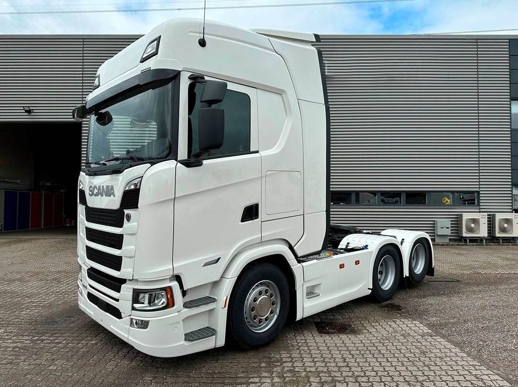 Scania 500S A6x2NB 2950 Super - Tractor unit: picture 2 Scania 500S A6x2NB 2950 Super - Tractor unit: picture 2