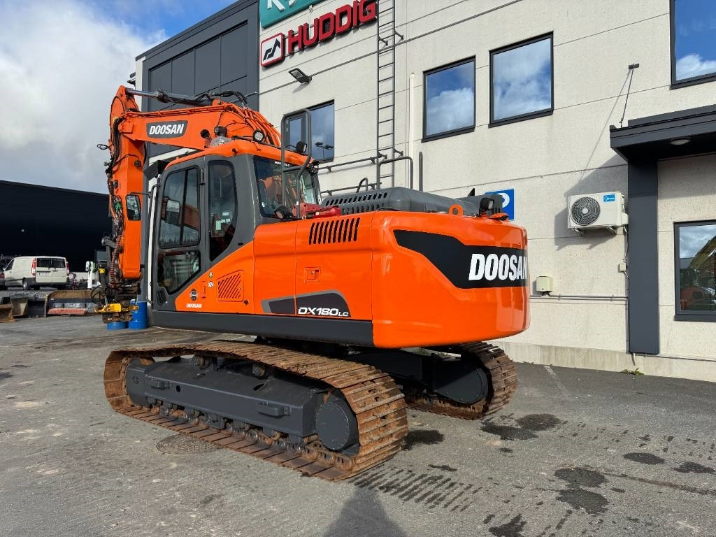 Doosan DX180LC-5 PYÖRITTÄJÄLLÄ - Crawler excavator: picture 3 Doosan DX180LC-5 PYÖRITTÄJÄLLÄ - Crawler excavator: picture 3