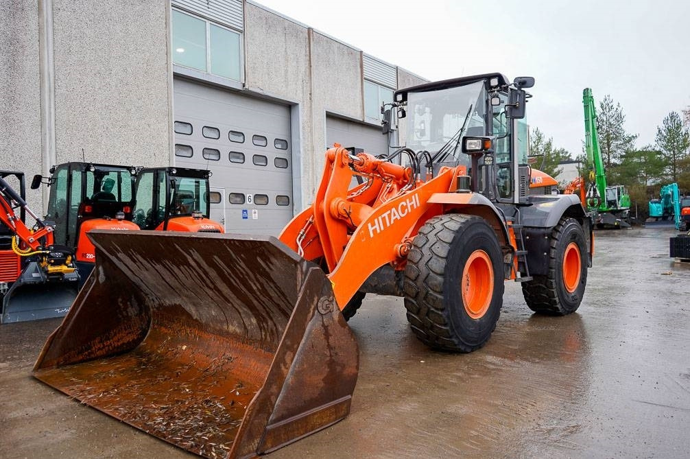 Hitachi ZW150 PITKÄT AISAT, VAAKA - Wheel loader: picture 2 Hitachi ZW150 PITKÄT AISAT, VAAKA - Wheel loader: picture 2