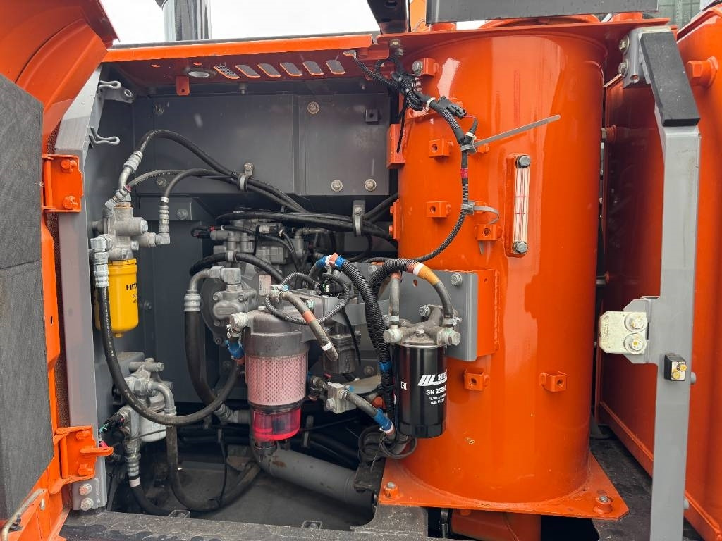 Leasing of Hitachi ZX130LCN-7 -STAGE V-  Hitachi ZX130LCN-7 -STAGE V-: picture 10