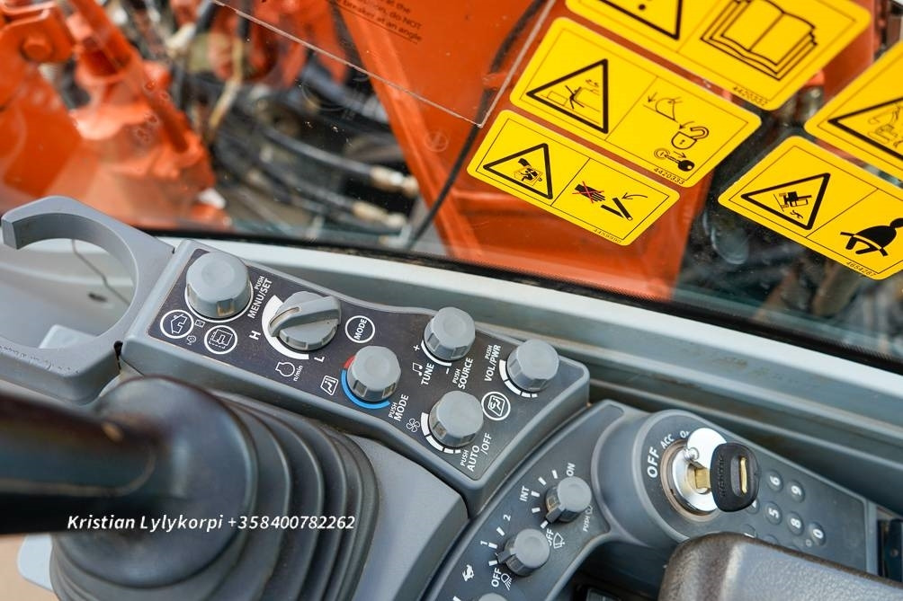 Crawler excavator Hitachi ZX130LCN-7 VÄHÄN AJETTU: picture 25