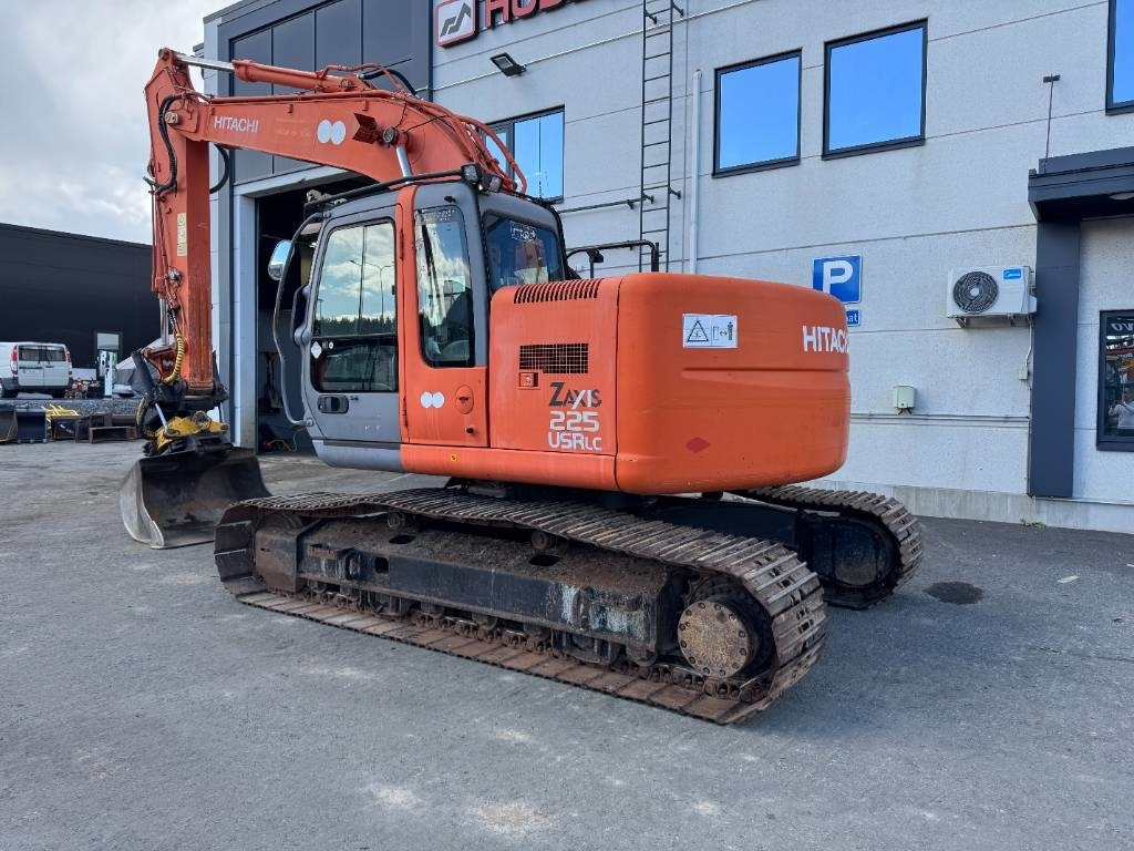 Hitachi ZX225USR PYÖRITTÄJÄLLÄ  - Crawler excavator: picture 3 Hitachi ZX225USR PYÖRITTÄJÄLLÄ  - Crawler excavator: picture 3