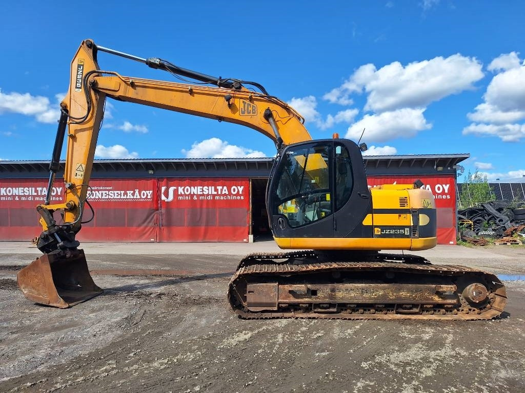 JCB JZ235LC KALLISTAJALLA - Crawler excavator: picture 1 JCB JZ235LC KALLISTAJALLA - Crawler excavator: picture 1