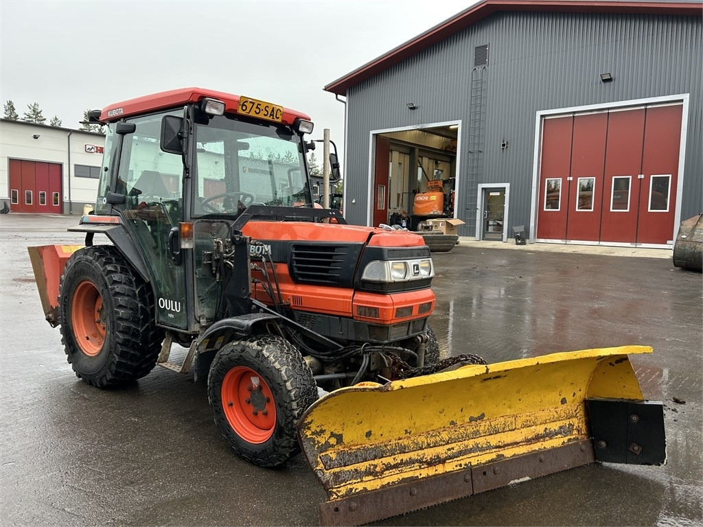 Kubota L 3600 AURA JA HIEKOTIN - Municipal tractor: picture 5 Kubota L 3600 AURA JA HIEKOTIN - Municipal tractor: picture 5