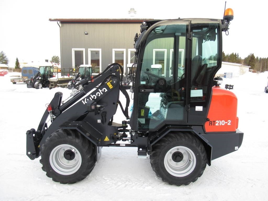 Kubota RT210-2 UUSI, TAKUU - Compact loader: picture 1 Kubota RT210-2 UUSI, TAKUU - Compact loader: picture 1