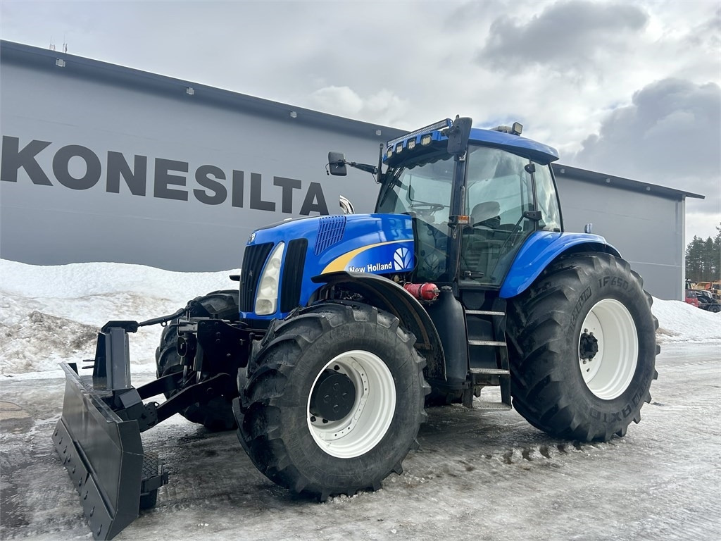 New Holland TG285 - Farm tractor: picture 1 New Holland TG285 - Farm tractor: picture 1