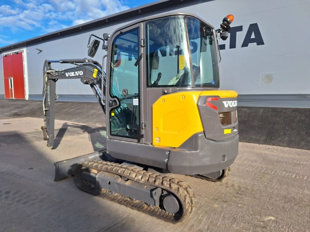 Volvo EC35D HIENO KUNTO - Mini excavator: picture 2 Volvo EC35D HIENO KUNTO - Mini excavator: picture 2