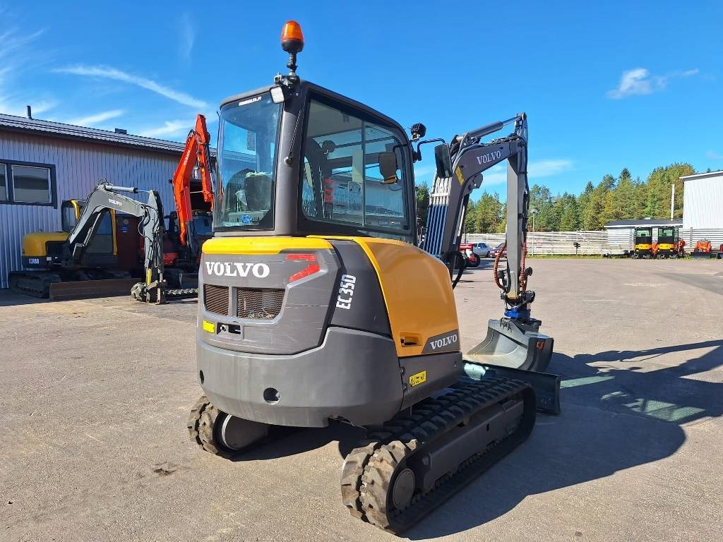 Volvo EC35D PYÖRITTÄJÄLLÄ - Mini excavator: picture 4 Volvo EC35D PYÖRITTÄJÄLLÄ - Mini excavator: picture 4