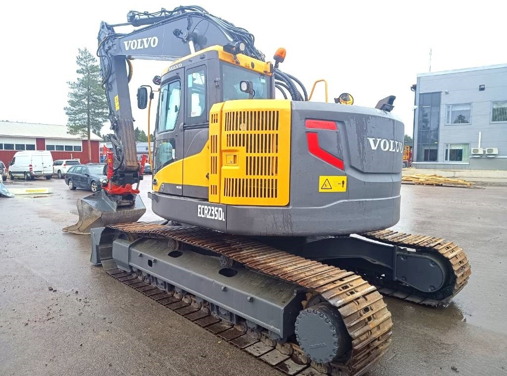 Volvo ECR235DL PYÖRITTÄJÄLLÄ - Crawler excavator: picture 3 Volvo ECR235DL PYÖRITTÄJÄLLÄ - Crawler excavator: picture 3
