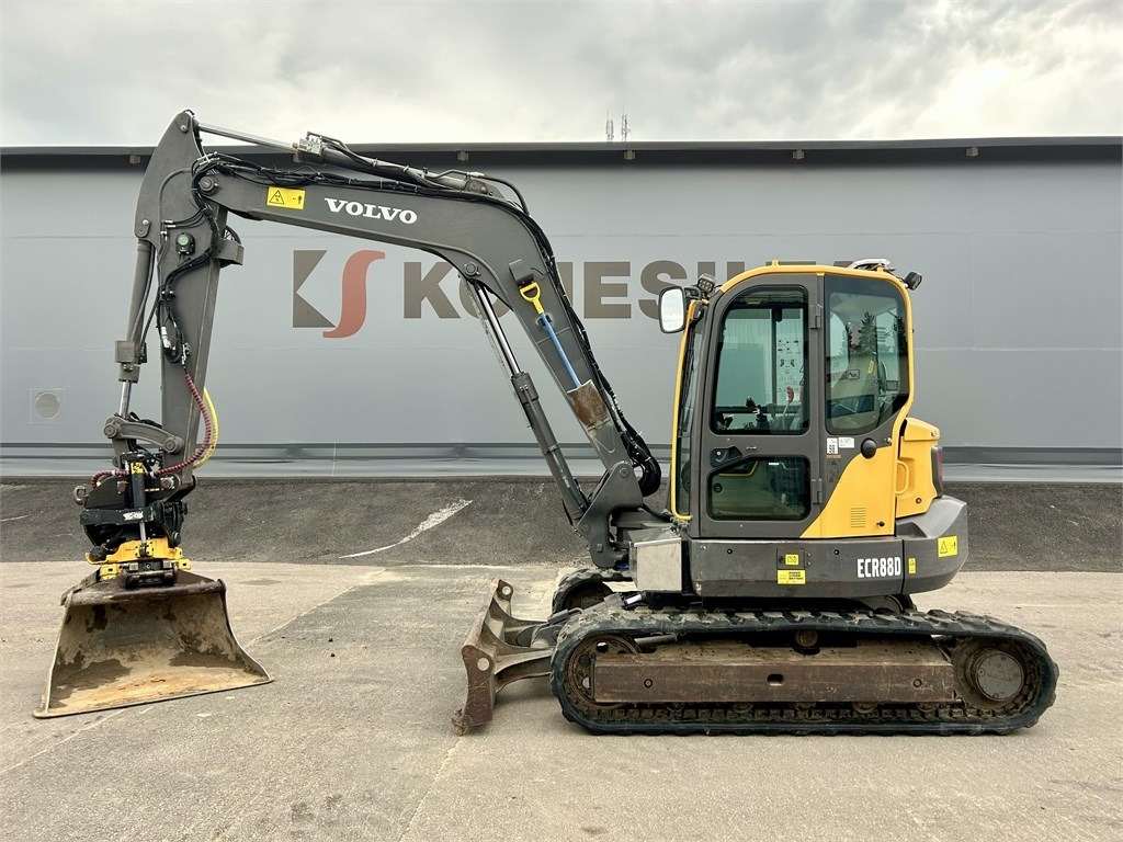 Volvo ECR88D + TYÖLAITTEET - Mini excavator: picture 1 Volvo ECR88D + TYÖLAITTEET - Mini excavator: picture 1