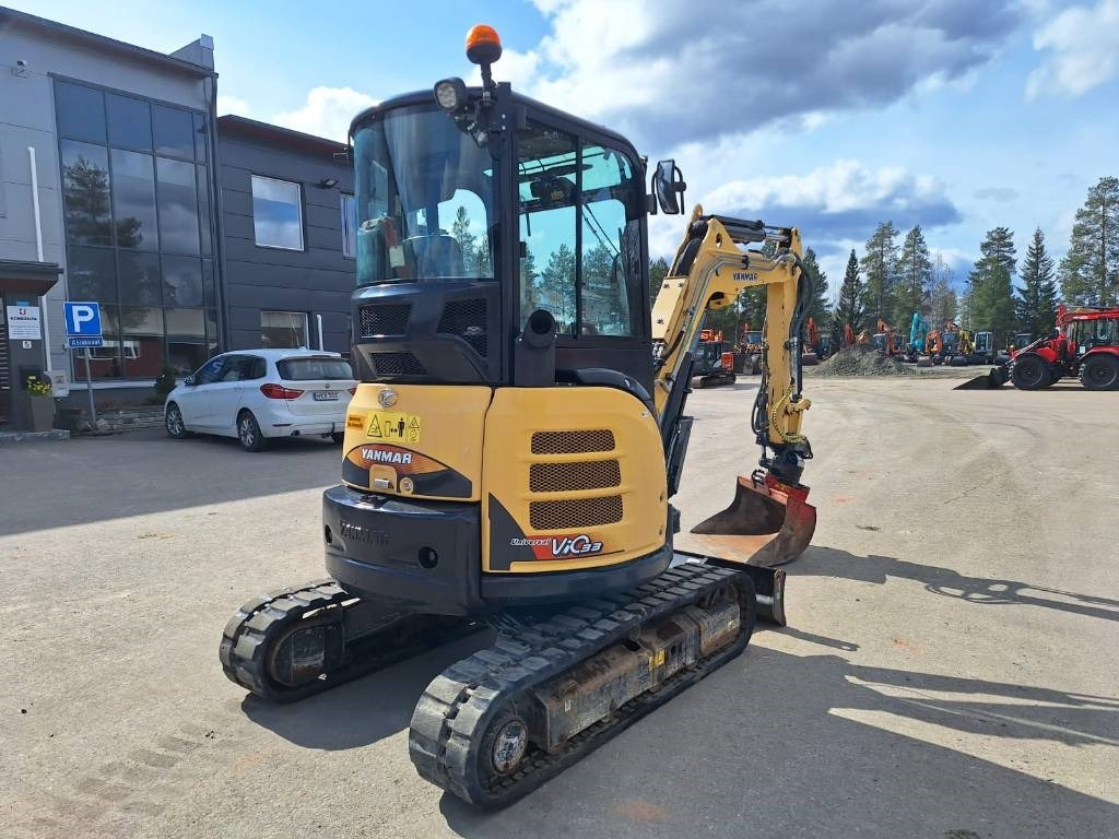 Yanmar ViO33-U PYÖRITTÄJÄLLÄ - Mini excavator: picture 3 Yanmar ViO33-U PYÖRITTÄJÄLLÄ - Mini excavator: picture 3