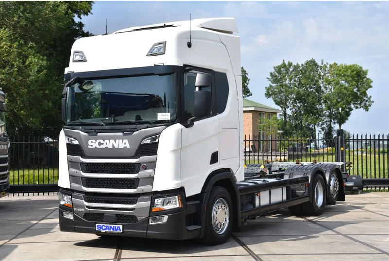 Scania R450 NGS 6x2*4NB - BDF - RETARDER - 703 TKM - FULL AIR - WHEELBASE: 495 CM - NAVI - TOP CONDITION - - Container transporter/ Swap body truck: picture 2 Scania R450 NGS 6x2*4NB - BDF - RETARDER - 703 TKM - FULL AIR - WHEELBASE: 495 CM - NAVI - TOP CONDITION - - Container transporter/ Swap body truck: picture 2