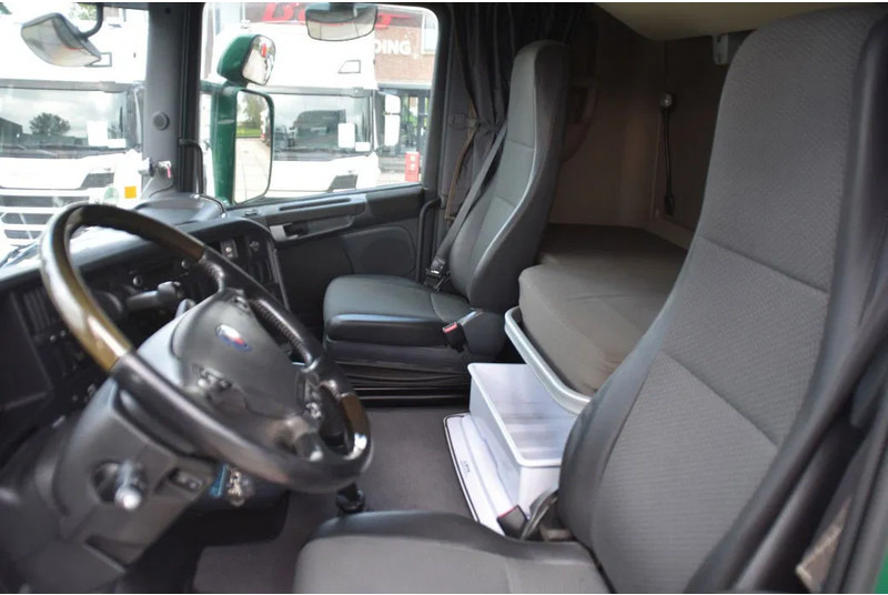 Scania R520 HL V8 8x2 - EURO 6 - MANUAL - RETARDER - WHEELBASE: 510 cm - 10 TONS FRONT AXLE - XENON - - Container transporter/ Swap body truck: picture 4 Scania R520 HL V8 8x2 - EURO 6 - MANUAL - RETARDER - WHEELBASE: 510 cm - 10 TONS FRONT AXLE - XENON - - Container transporter/ Swap body truck: picture 4