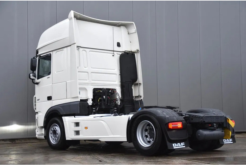 DAF XF 480 SSC 4x2 - RETARDER - 774 TKM - PARK. AIRCO - 2 x FUEL TANKS - LED LIGHTS - TOP CONDITION - - Tractor unit: picture 3 DAF XF 480 SSC 4x2 - RETARDER - 774 TKM - PARK. AIRCO - 2 x FUEL TANKS - LED LIGHTS - TOP CONDITION - - Tractor unit: picture 3