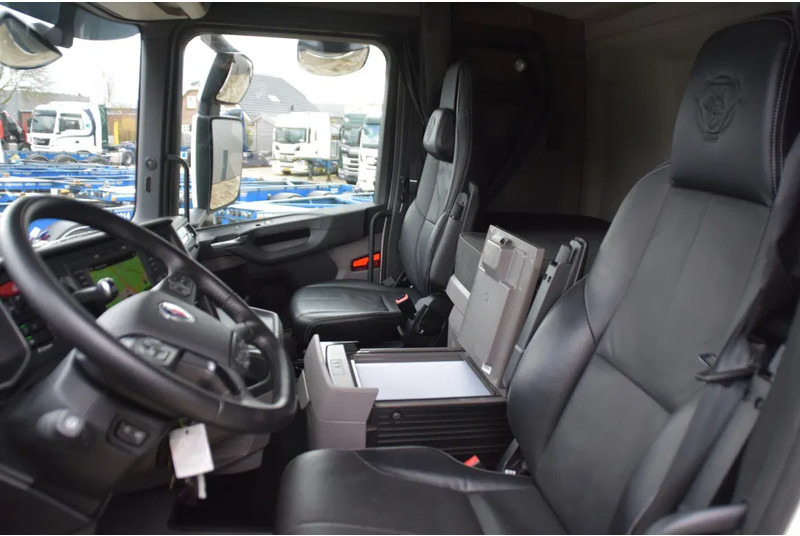 Scania R 460 NGS 6x4NB - SUPER - FULL AIR - RETARDER - 96 TKM - PARK. AIRCO - HYDRAULIC SYSTEM - LED - LEATHER SEATS - EXCELLENT CONDIT - Tractor unit: picture 5 Scania R 460 NGS 6x4NB - SUPER - FULL AIR - RETARDER - 96 TKM - PARK. AIRCO - HYDRAULIC SYSTEM - LED - LEATHER SEATS - EXCELLENT CONDIT - Tractor unit: picture 5