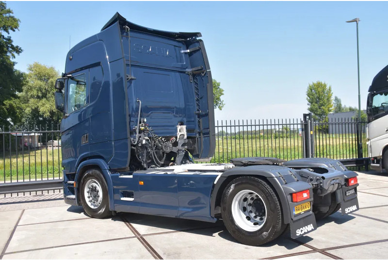 Scania S450 NGS 4x2NB - FULL AIR - RETARDER - ACC - AIRCO - 2 x FUEL TANKS - TOP CONDITION - - Tractor unit: picture 3 Scania S450 NGS 4x2NB - FULL AIR - RETARDER - ACC - AIRCO - 2 x FUEL TANKS - TOP CONDITION - - Tractor unit: picture 3