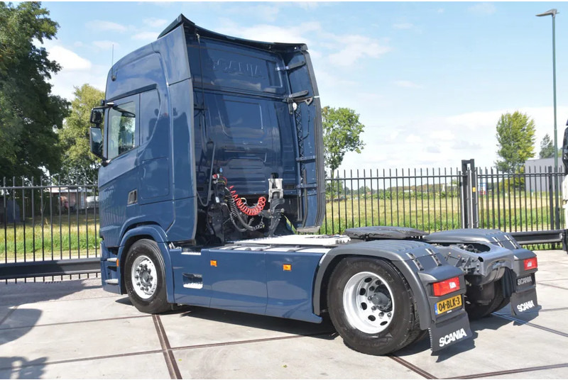 Scania S450 NGS 4x2NB - FULL AIR - RETARDER - ACC - AIRCO - 2 x FUEL TANKS - TOP CONDITION - - Tractor unit: picture 3 Scania S450 NGS 4x2NB - FULL AIR - RETARDER - ACC - AIRCO - 2 x FUEL TANKS - TOP CONDITION - - Tractor unit: picture 3