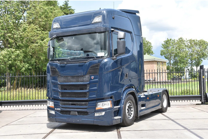 Scania S450 NGS 4x2NB - RETARDER - 746 TKM - FULL AIR - AIRCO - 2 x FUEL TANKS - TOP CONDITION - - Tractor unit: picture 2 Scania S450 NGS 4x2NB - RETARDER - 746 TKM - FULL AIR - AIRCO - 2 x FUEL TANKS - TOP CONDITION - - Tractor unit: picture 2