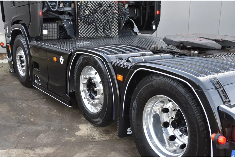 Scania S650 V8 NGS 6x2/4NB - 50 YEARS - FULL AIR - RETARDER - 453 TKM - FULL OPTIONS - EXHAUST PIPE - TOP CONDITION - - Tractor unit: picture 4 Scania S650 V8 NGS 6x2/4NB - 50 YEARS - FULL AIR - RETARDER - 453 TKM - FULL OPTIONS - EXHAUST PIPE - TOP CONDITION - - Tractor unit: picture 4
