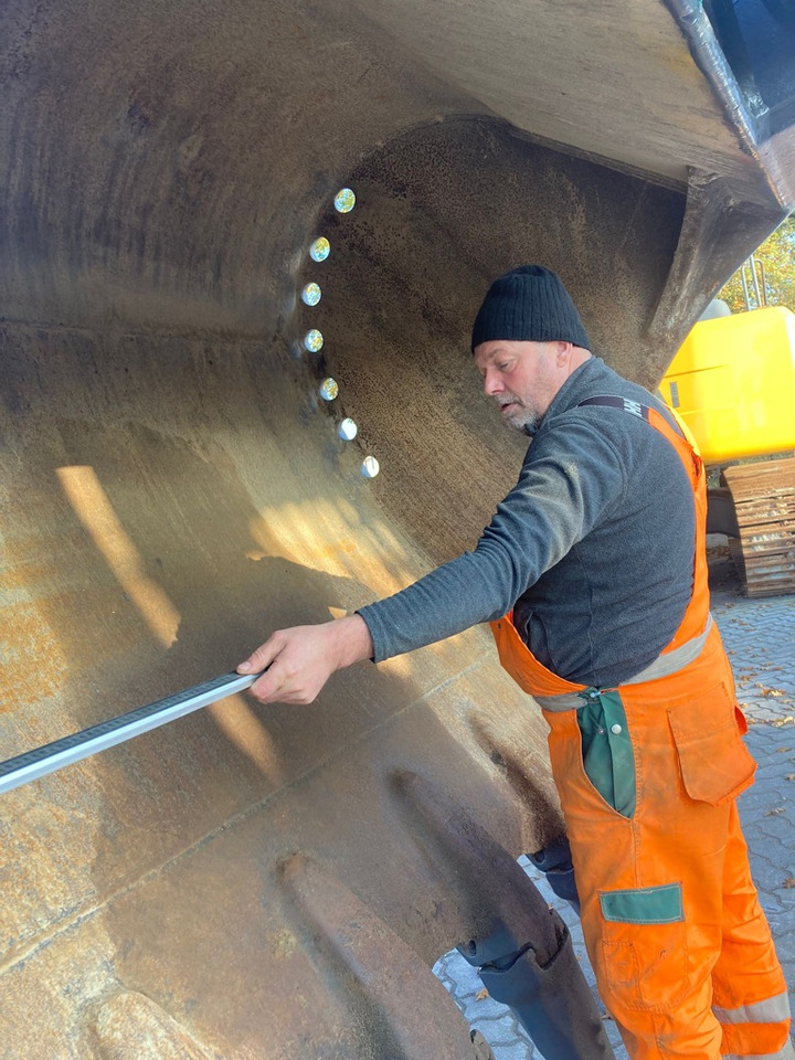 Leasing of KOMATSU PC1250-7 KOMATSU PC1250-7: picture 32