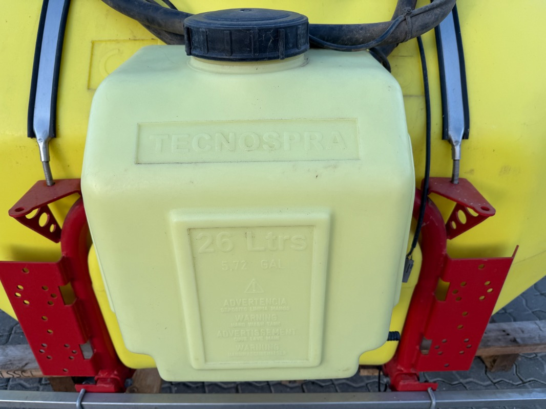 Tecnocar Tecnospra 1500 Fronttank - Harvester: picture 3 Tecnocar Tecnospra 1500 Fronttank - Harvester: picture 3