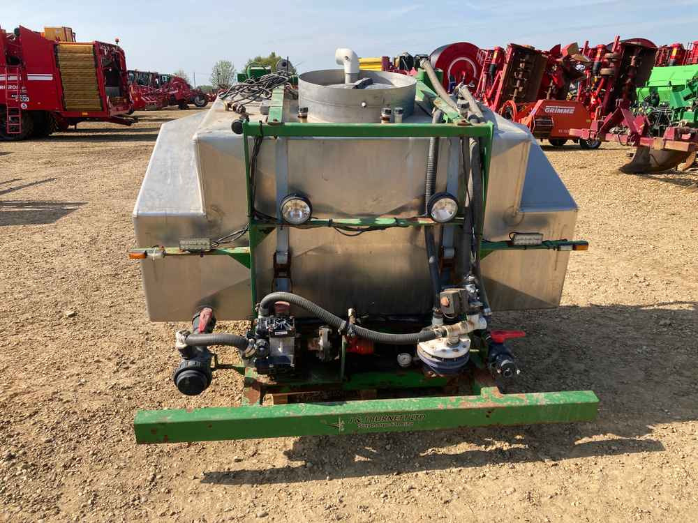 2000L Liquid Fertiliser Tank - Harvester: picture 1 2000L Liquid Fertiliser Tank - Harvester: picture 1