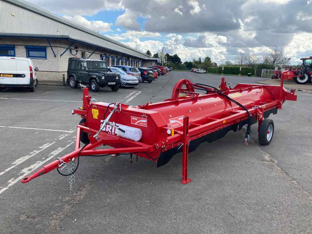Grimme Grimme KS 5400 6 Row Potato Topper - Harvester: picture 3 Grimme Grimme KS 5400 6 Row Potato Topper - Harvester: picture 3